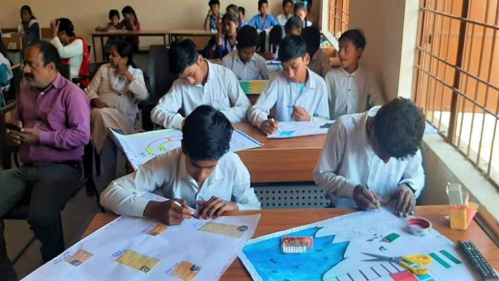 जनजातीय सी.एम. राइज विद्यालयों में मनाया राष्ट्रीय विज्ञान दिवस